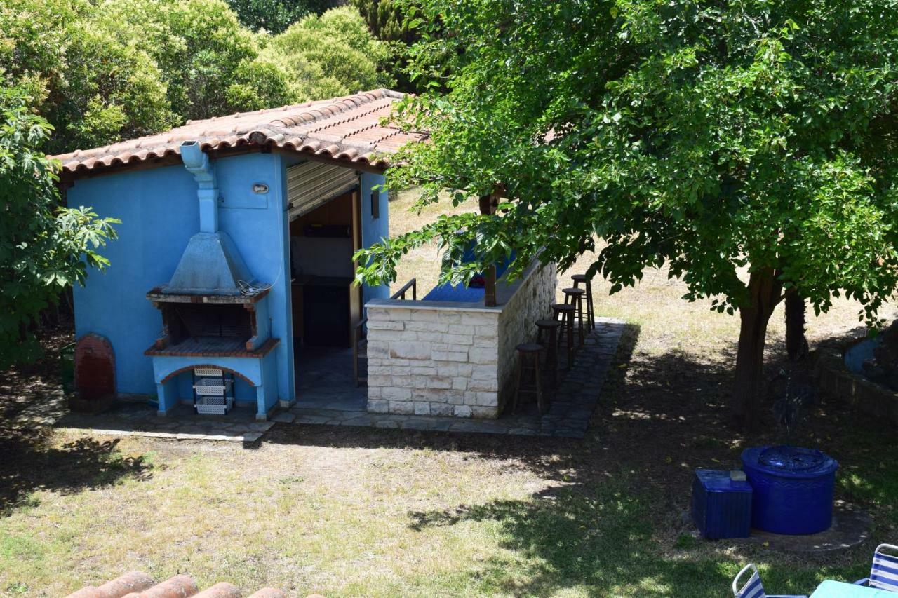 Villa Close To The Beach Ормос Пангиас Екстериор снимка